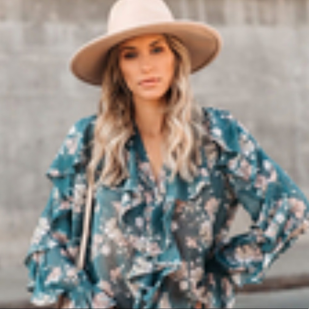 Favorite fragrance floral blouse